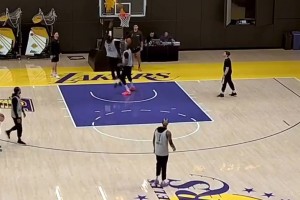 当年也是天赋怪！雷迪什此前湖人1v1训练录像带流出，很猛啊！